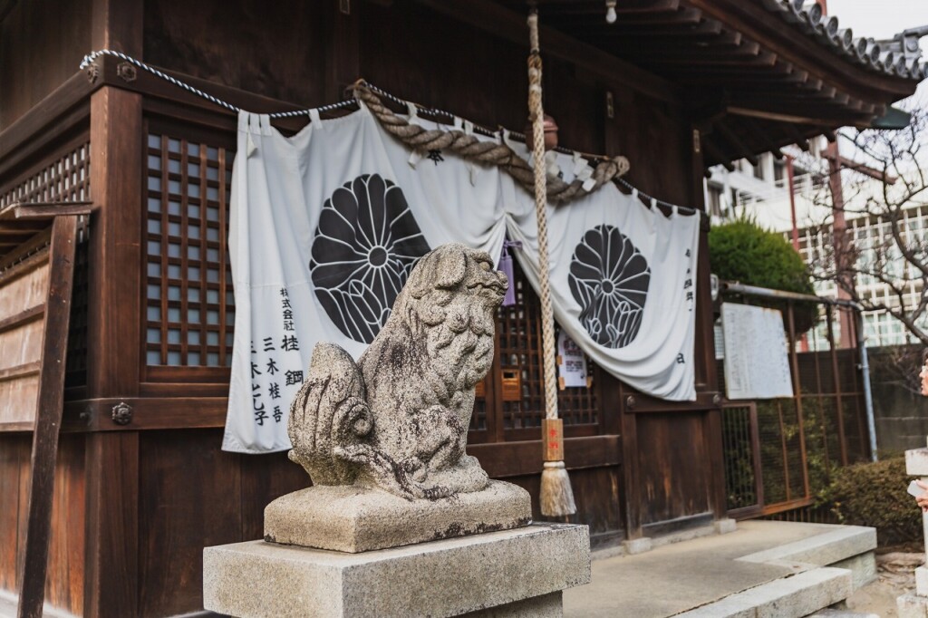 薬と怪談の二つの顔を持つ神社 - 姫路 十二所神社