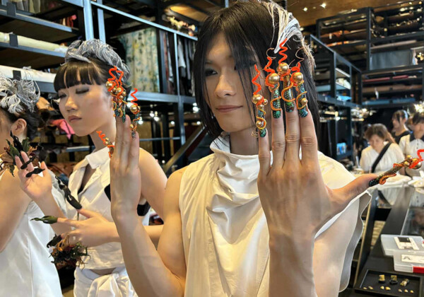 爪華師 姫路 千姫 ネイル 皮革