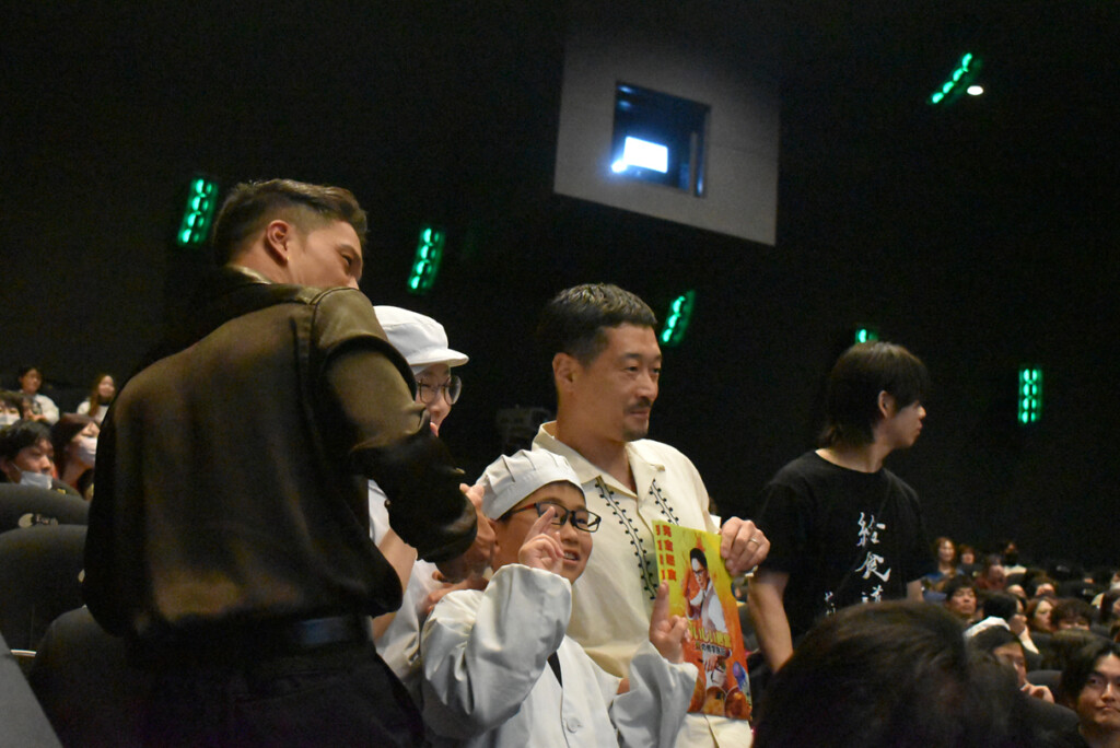 アースシネマズ姫路　おいしい給食　キャラバン