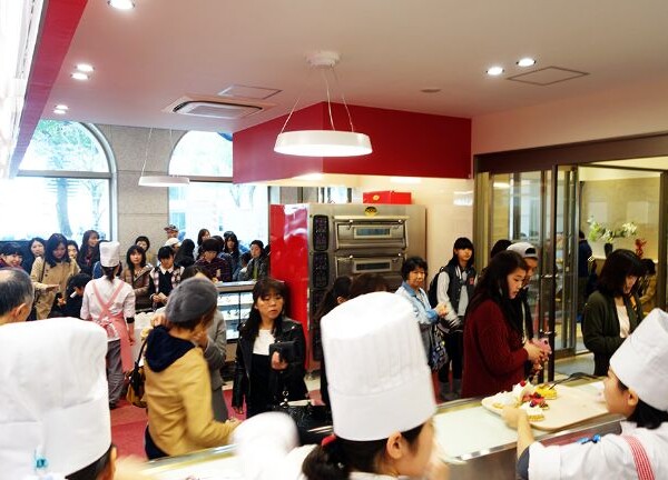 姫路　みかしほ学園　グルメ祭り