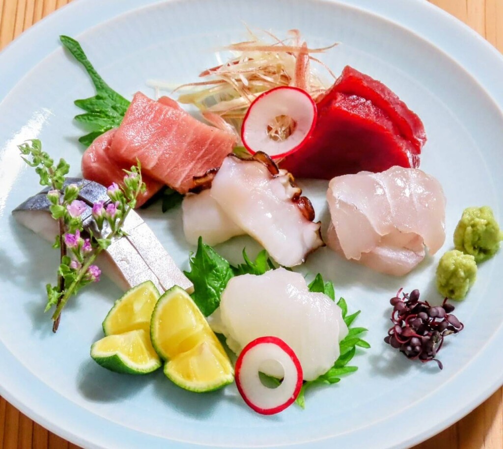 「本日のお造り盛り合わせ」(1,500円〜)