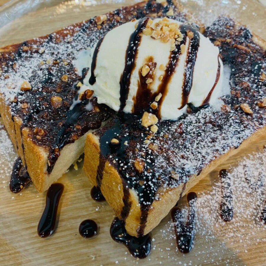 ショコラトースト 単品¥950- ドリンクセット¥1400-